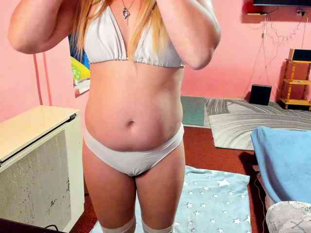 Vicky1215 webcam