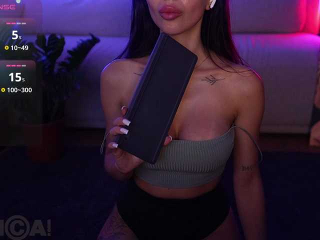 KatrinMoreno live cam on BongaCams