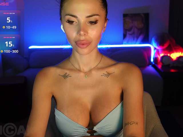 KatrinMoreno live cam on BongaCams