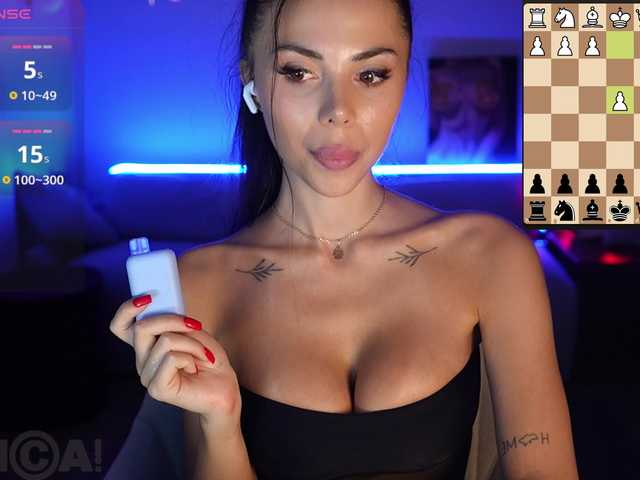 KatrinMoreno live cam on BongaCams