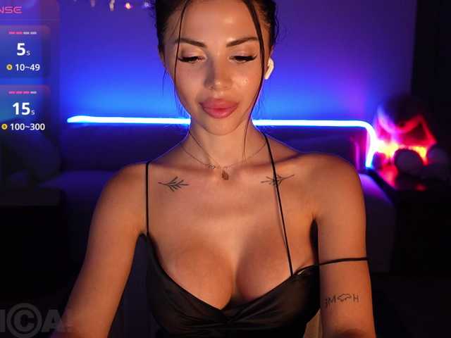 KatrinMoreno live cam on BongaCams