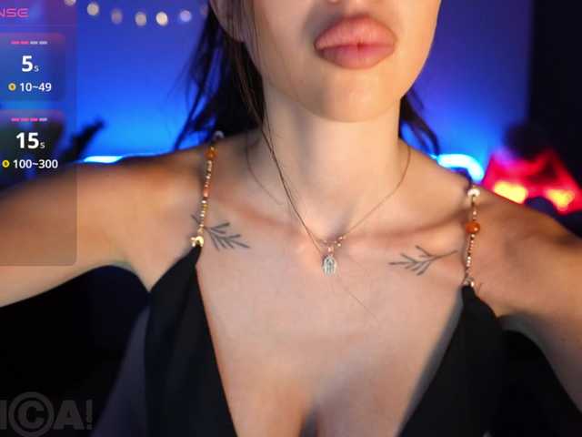KatrinMoreno live cam on BongaCams