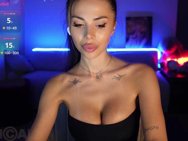 KatrinMoreno live cam on BongaCams
