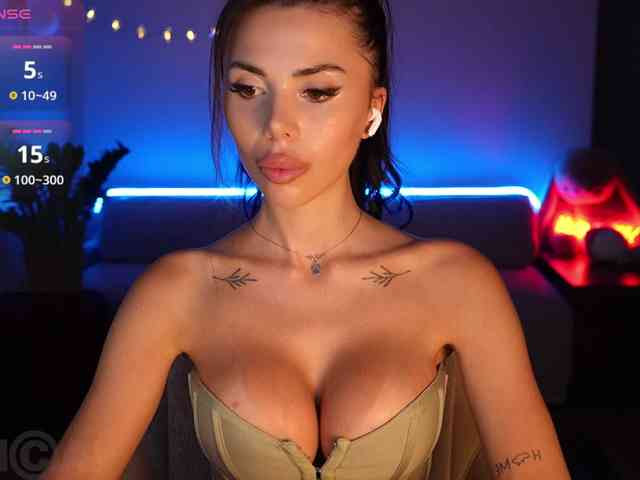 Model: KatrinaMoreno