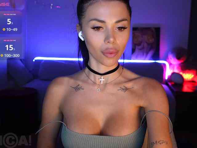 Model: KatrinaMoreno