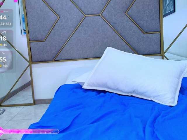 CamiilaReyes's BongaCams show and profile