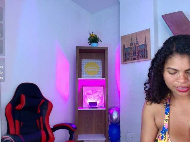 CamiilaReyes live cam on BongaCams