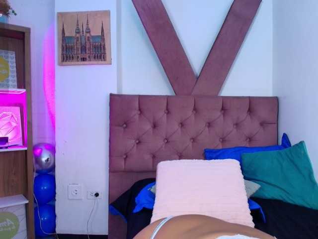 CamiilaReyes live cam on BongaCams