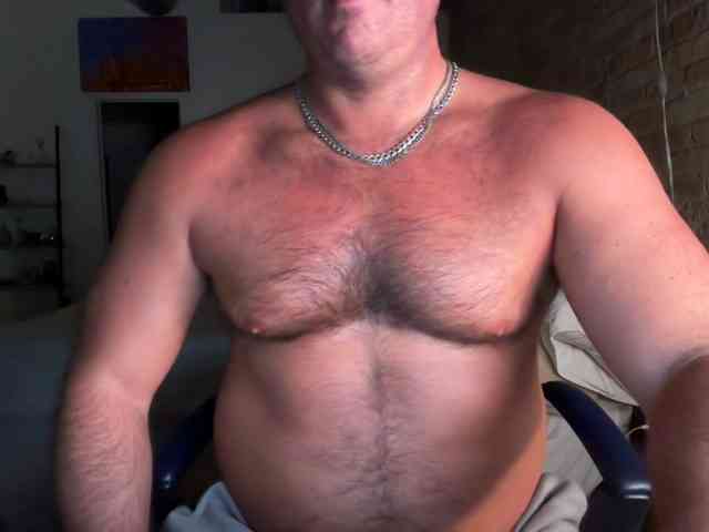 Barebackheat