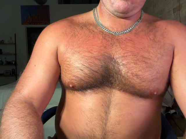 Barebackheat