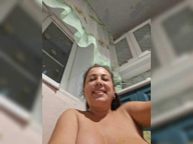 Kristina13 live cam preview