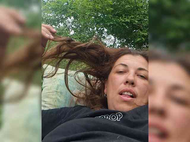 Kristina13 webcam