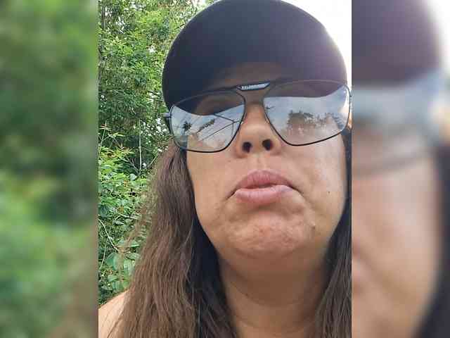 Kristina13 webcam