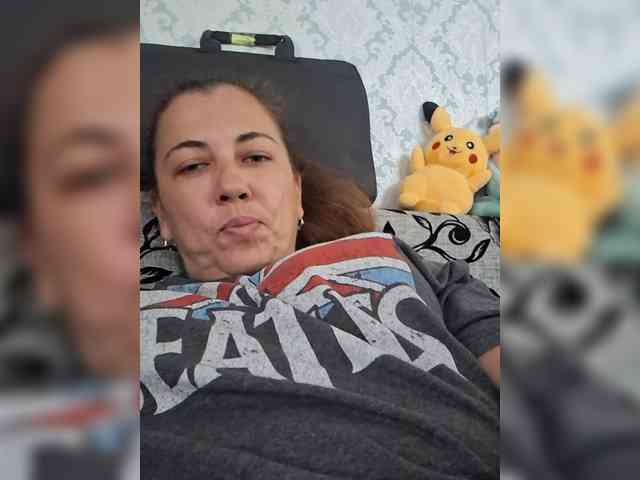 kristina13's live room
