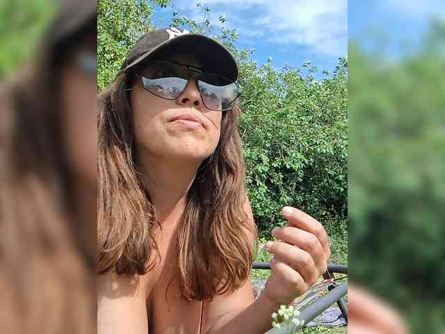 Kristina13 webcam