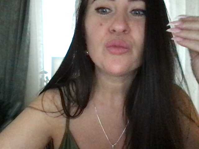 olexamiller live cam on BongaCams
