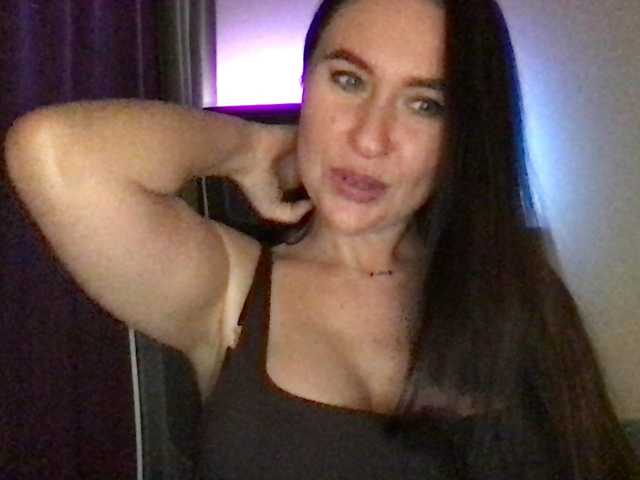 olexamiller live cam on BongaCams