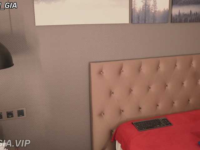 Nikki-Gia live cam on BongaCams