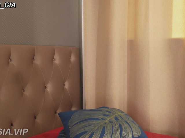Nikki-Gia live cam on BongaCams