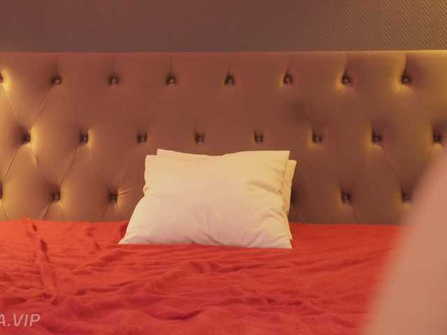 Nikki-Gia's BongaCams show and profile