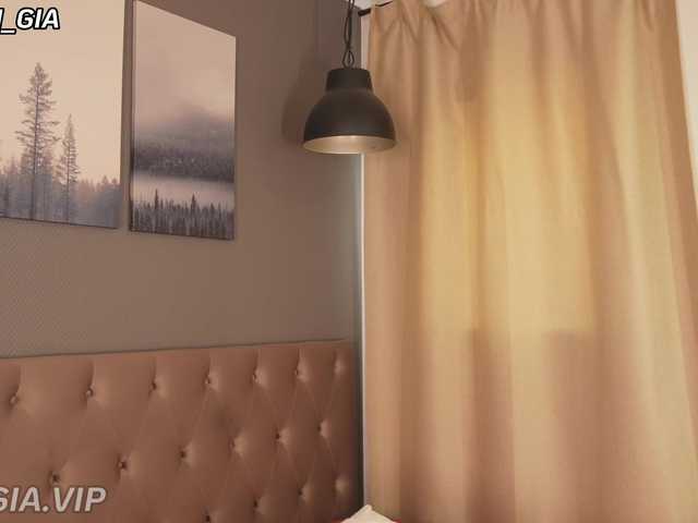 Nikki-Gia live cam on BongaCams