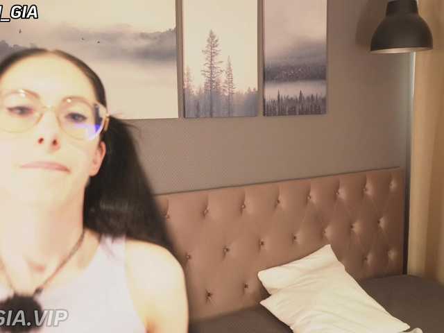 Nikki-Gia live cam on BongaCams