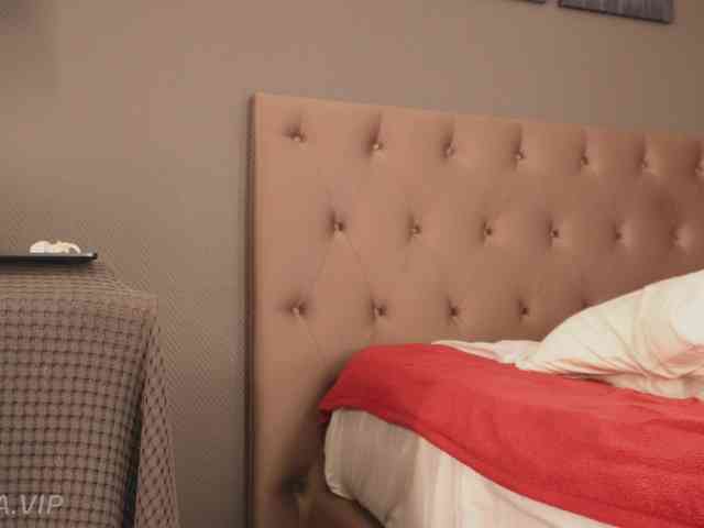 Nikki-Gia webcam