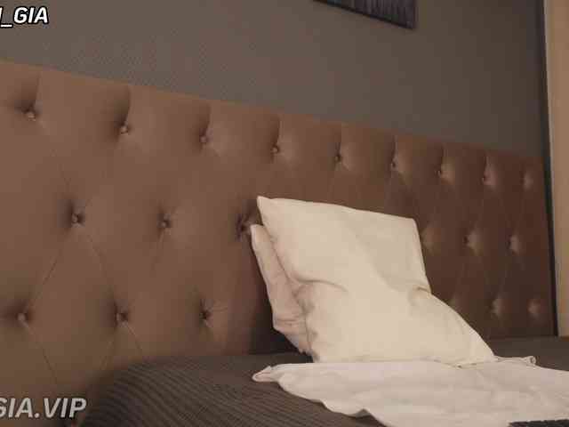 Nikki-Gia webcam