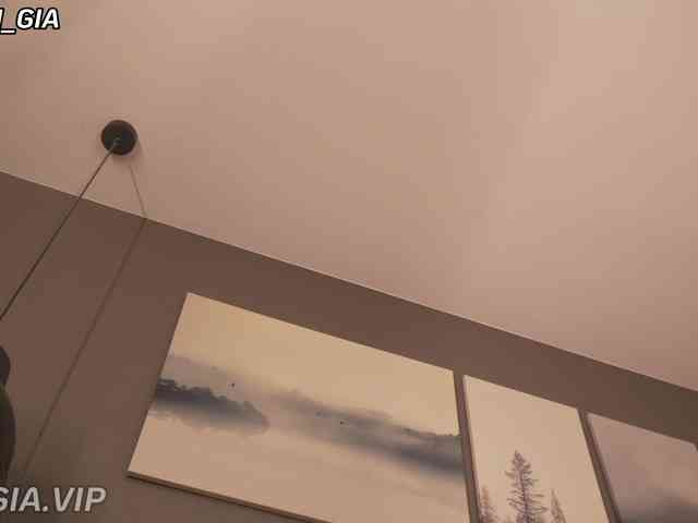 Nikki-Gia webcam