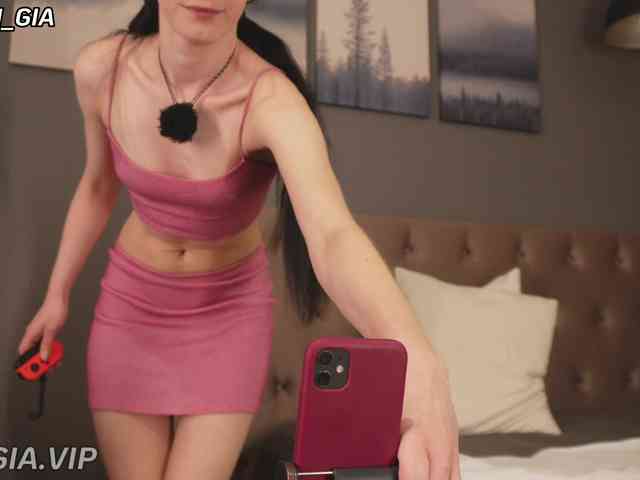 Nikki-Gia webcam