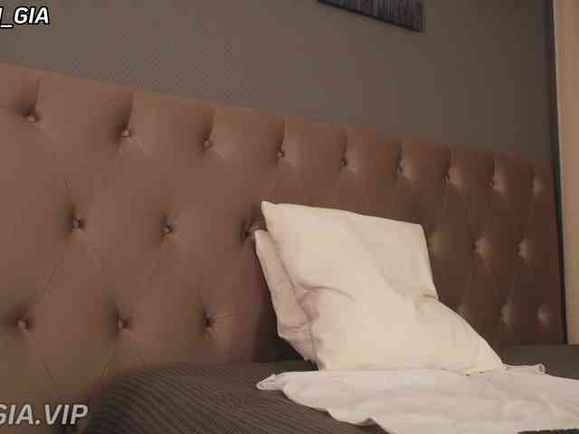 Nikki-Gia webcam
