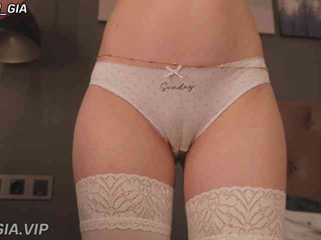 Nikki-Gia webcam