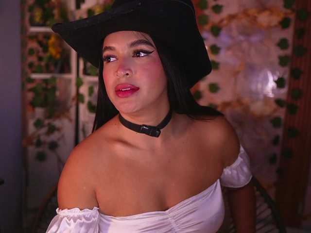 zoeyfox live cam on BongaCams