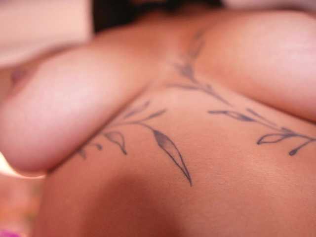zoeyfox live cam on BongaCams