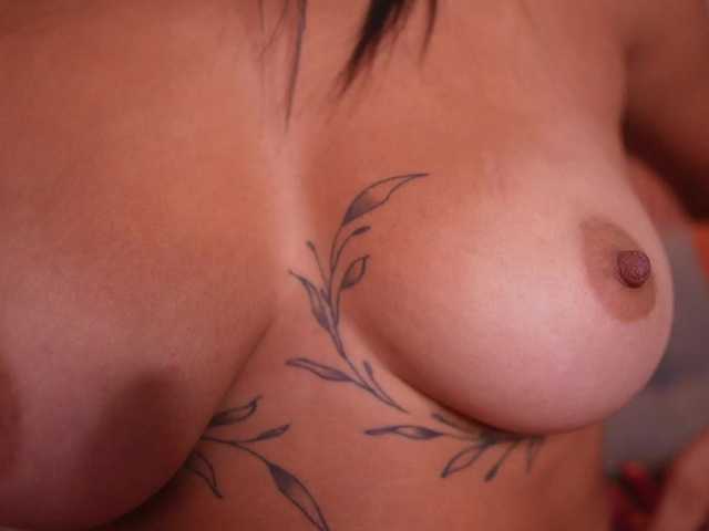 zoeyfox live cam on BongaCams
