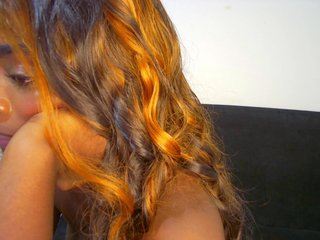 HannahCox19's Live Webcam