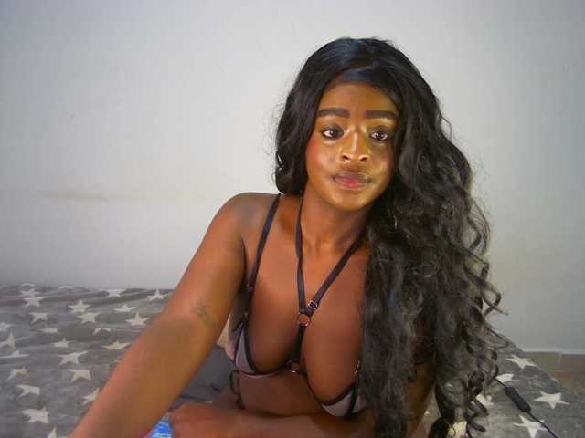 Amara-Rose1 live cam on BongaCams