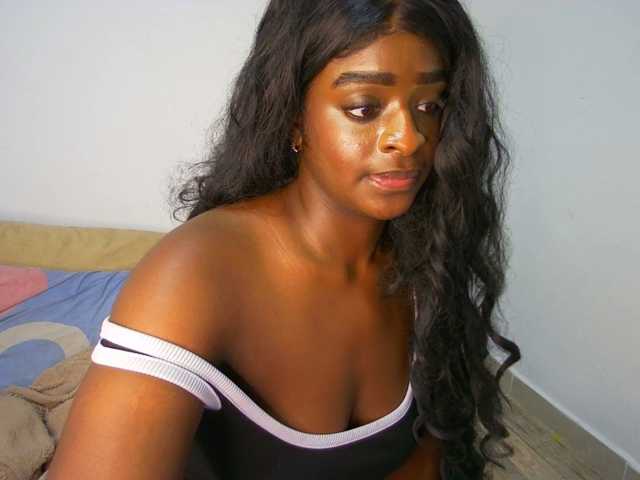 Amara-Rose1 live cam on BongaCams