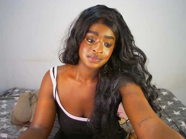 Amara-Rose1 live cam on BongaCams