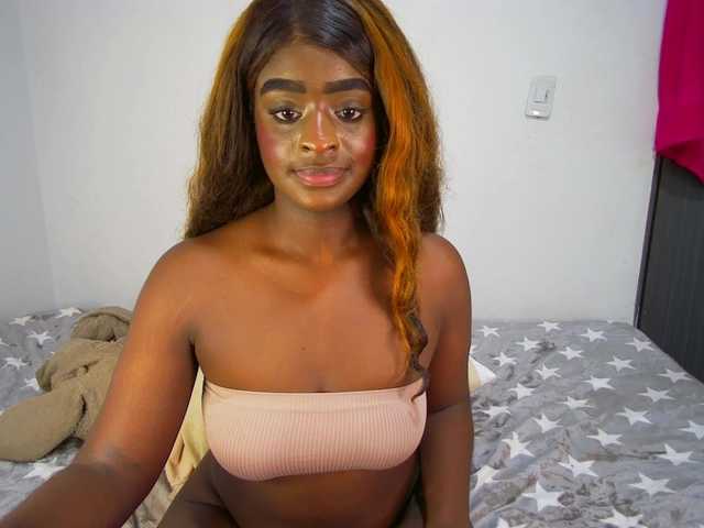 Amara-Rose1 live cam on BongaCams