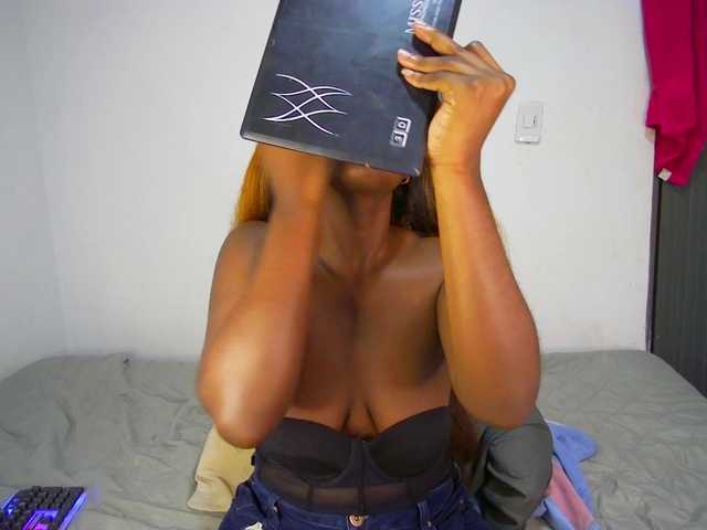 Amara-Rose1 live cam on BongaCams