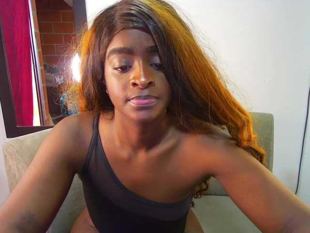 Amara-Rose1 live cam on BongaCams
