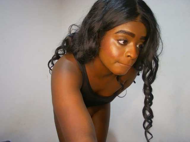 Amara-Rose1 live cam on BongaCams