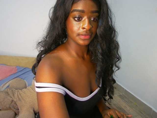 Amara-Rose1 live cam on BongaCams