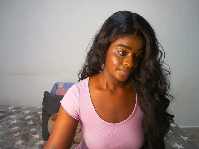 Amara-Rose1 live cam on BongaCams