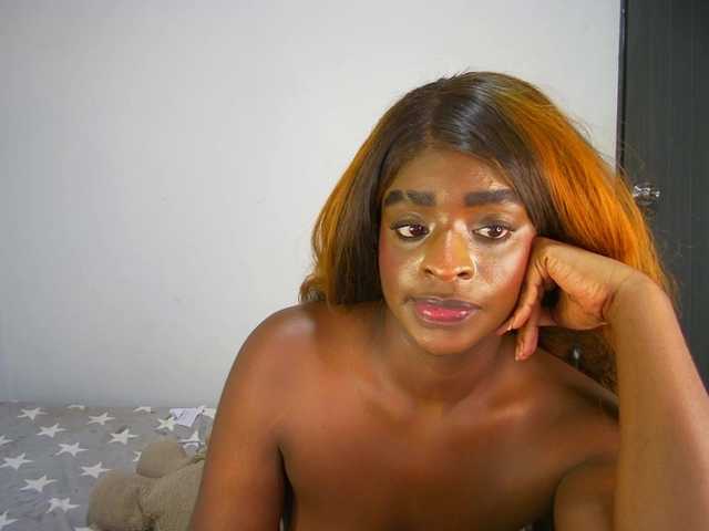 Amara-Rose1 live cam on BongaCams