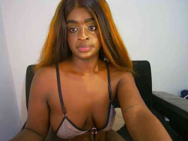 HannahCox19 webcam