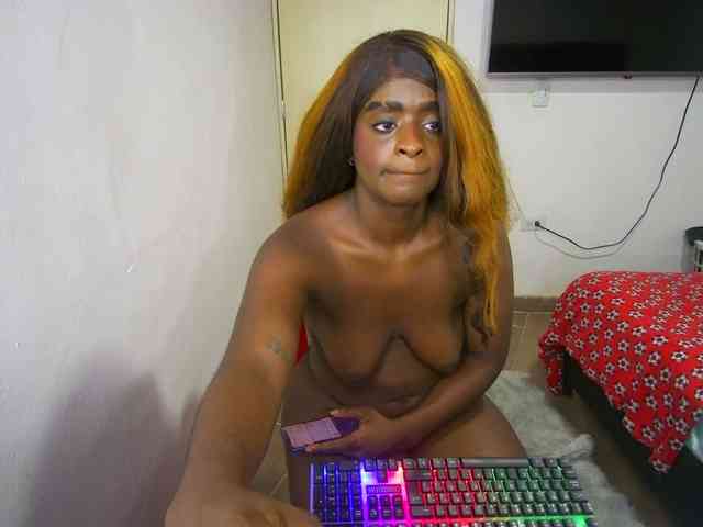 Amara__R1 webcam