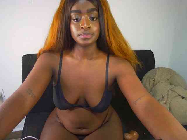 HannahCox19 webcam