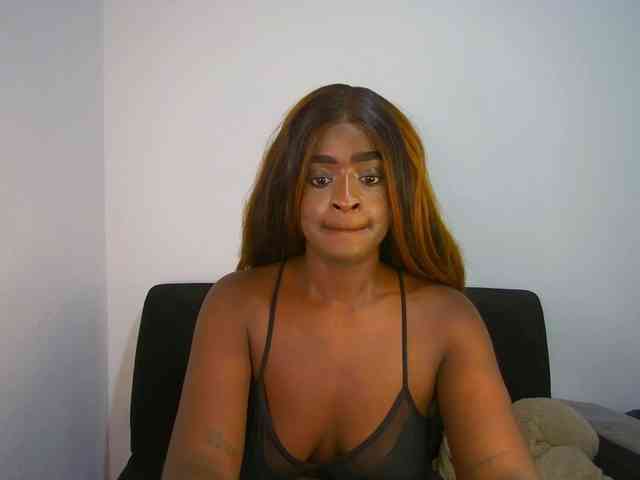 HannahCox19 webcam